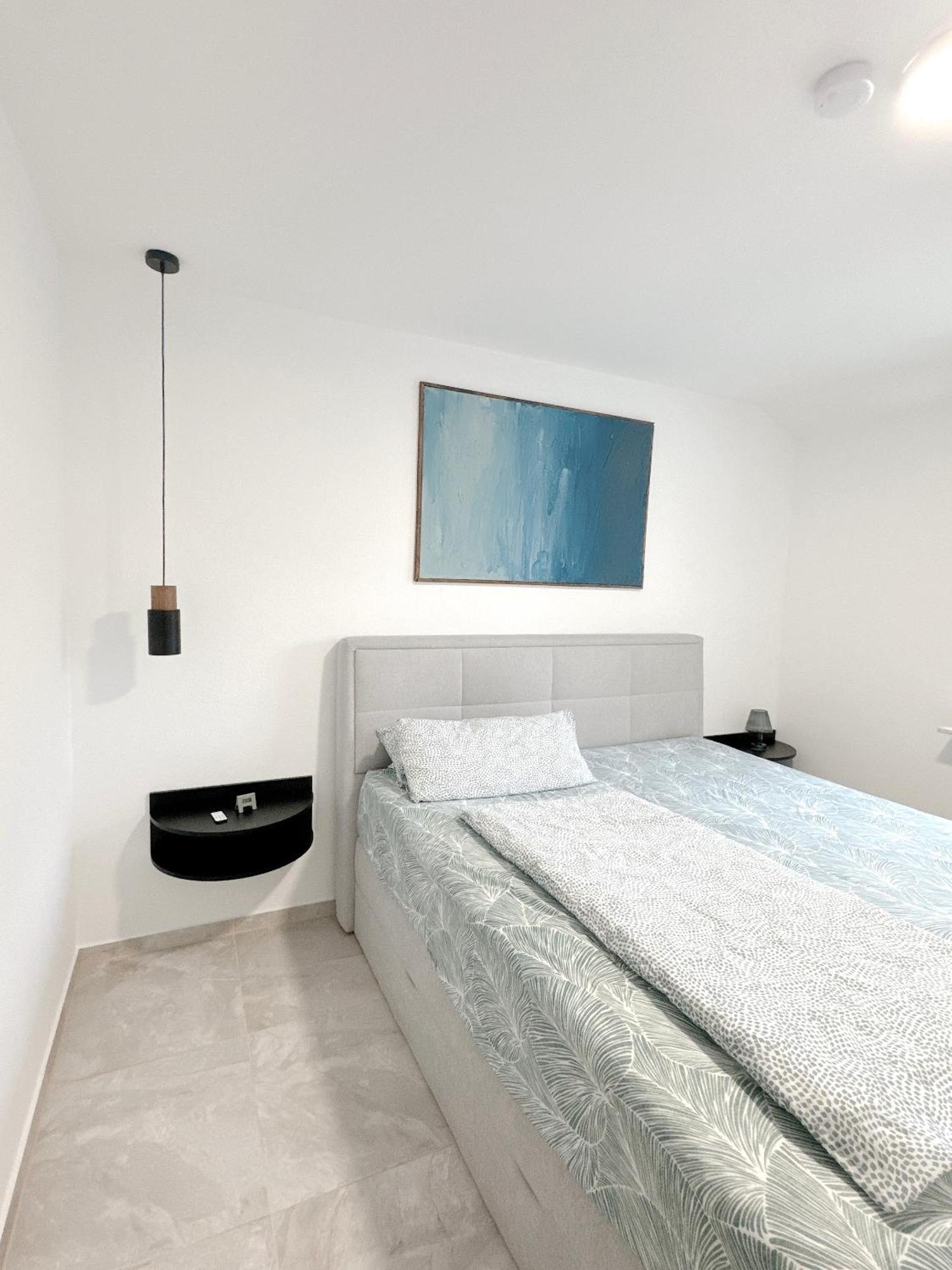 Zweizimmerwohnung In Wenigen Minuten In Frankfurt Eschborn Exterior foto